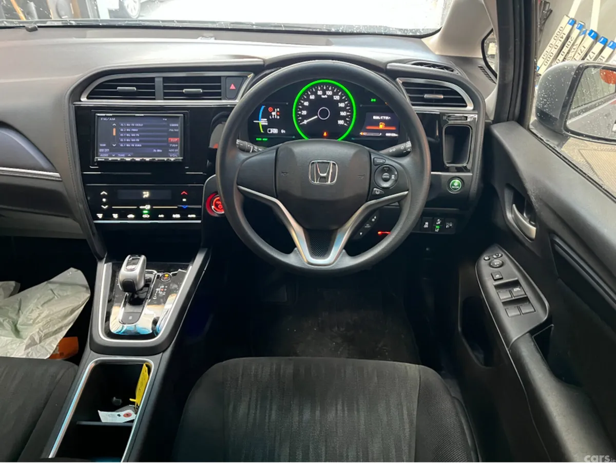 Honda Shuttle MPV, Petrol Hybrid, 2022, Silver