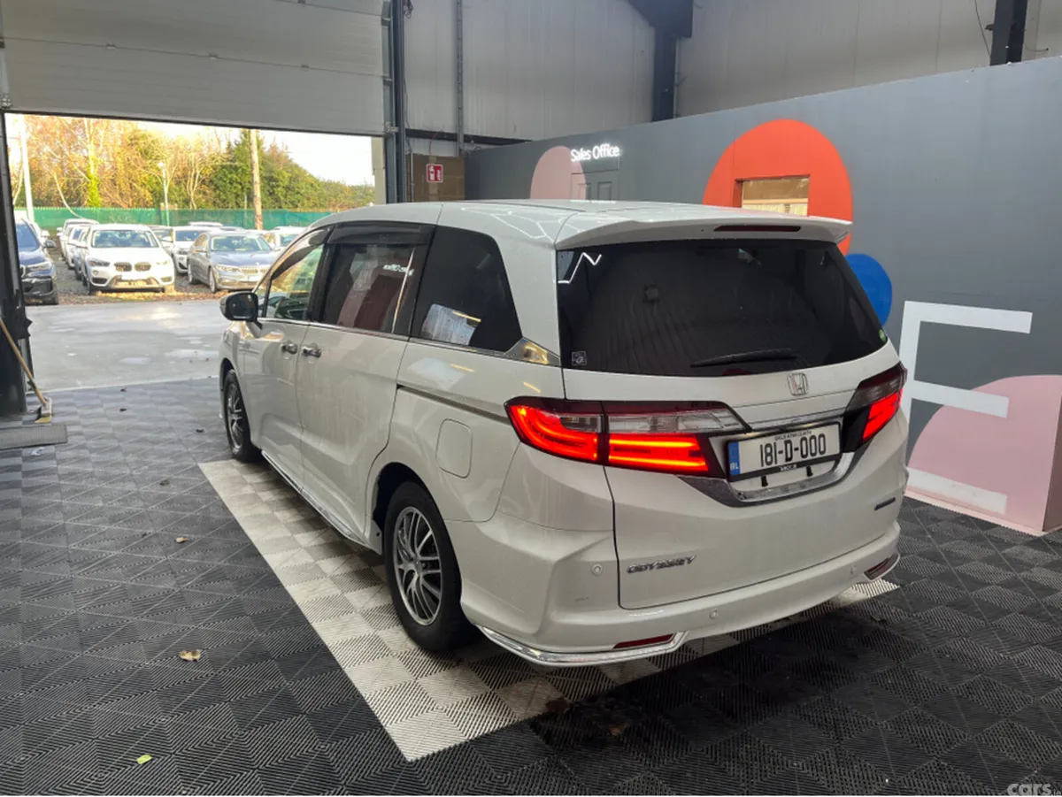 Honda Odyssey SUV, Petrol Hybrid, 2018, White