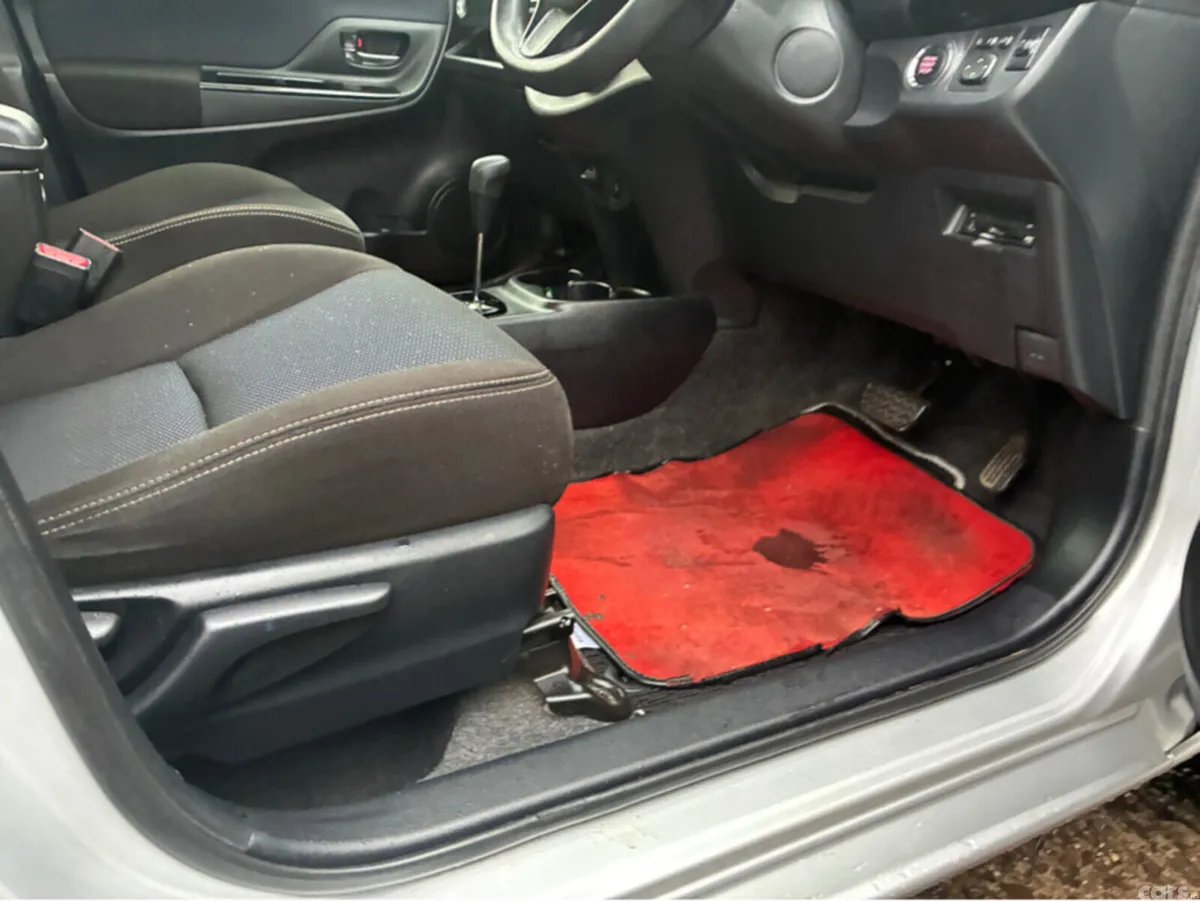 Toyota Vitz Hatchback, Petrol, 2018, Silver