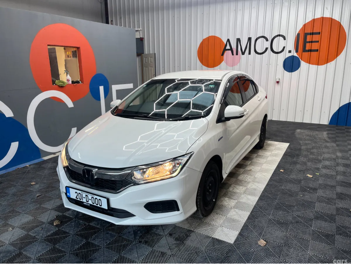 Honda Grace Saloon, Petrol Hybrid, 2020, White