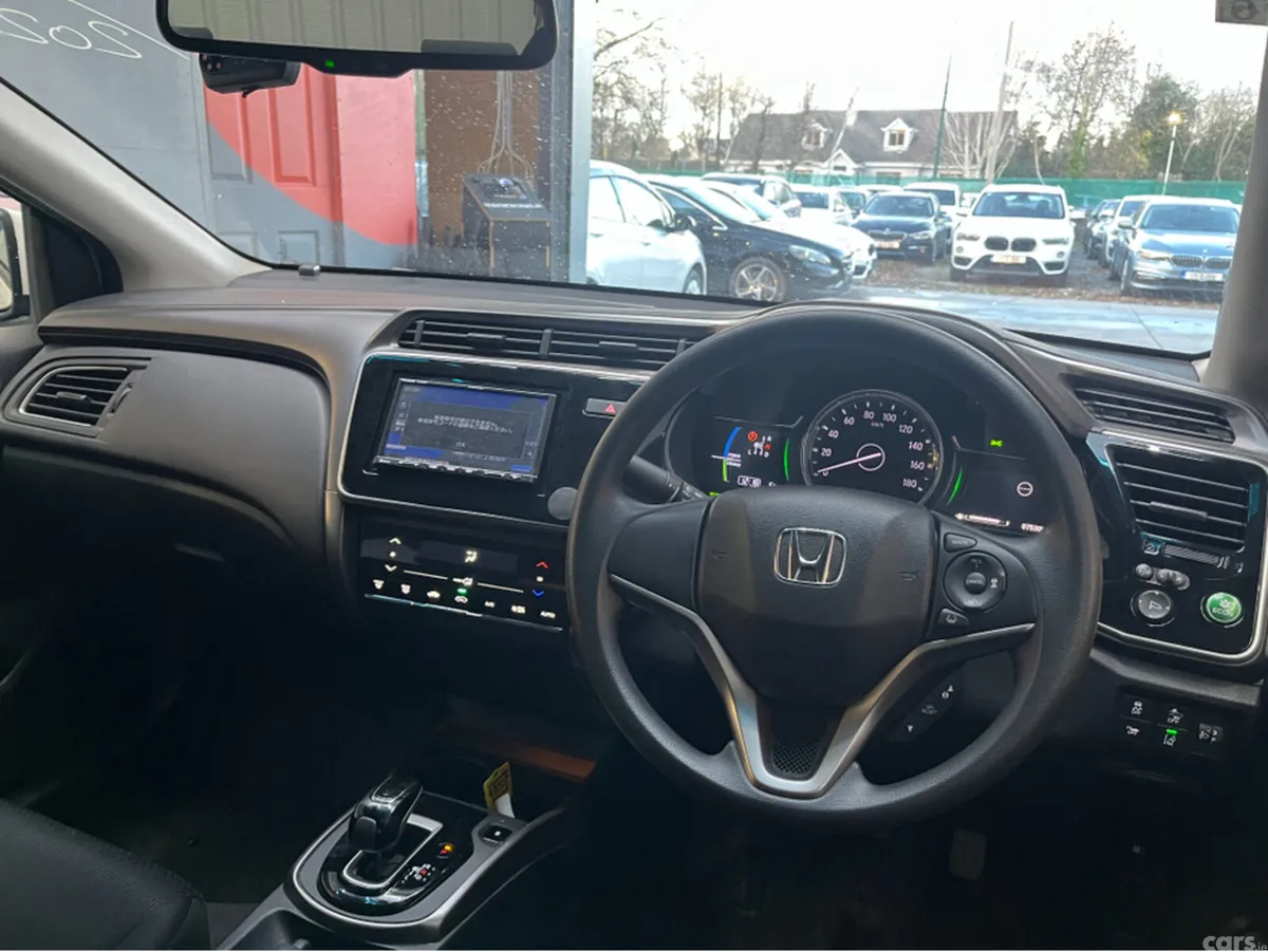 Honda Grace Saloon, Petrol Hybrid, 2020, White