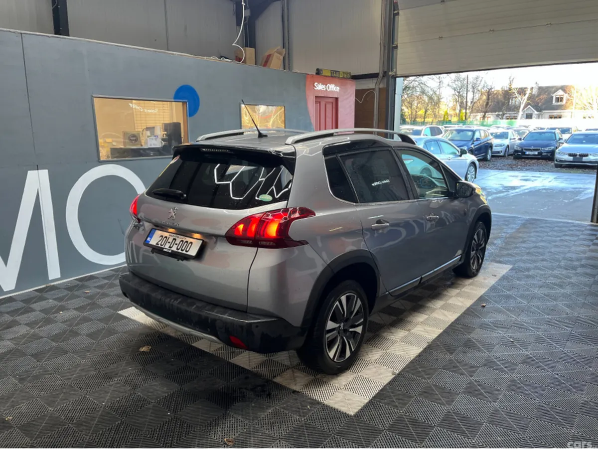 Peugeot 2008 Hatchback, Petrol, 2020, Grey