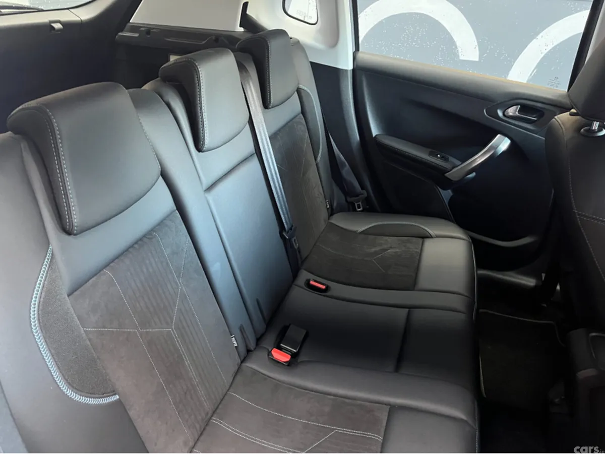 Peugeot 2008 Hatchback, Petrol, 2020, Grey