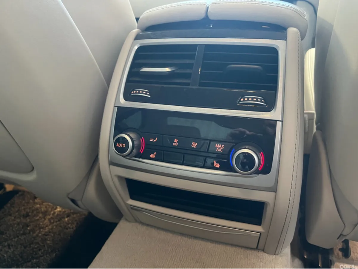 BMW 7-Series Saloon, Petrol Plug-in Hybrid, 2016, Black