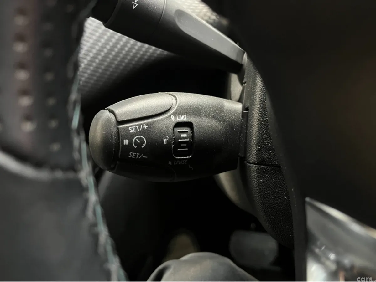 Peugeot 2008 Hatchback, Petrol, 2020, Grey