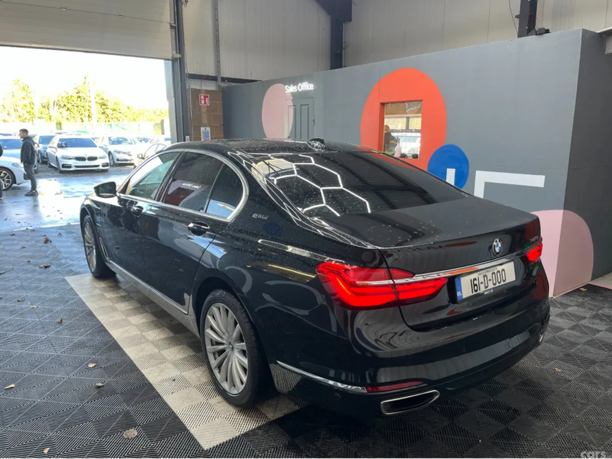 BMW 7-Series Saloon, Petrol Plug-in Hybrid, 2016, Black