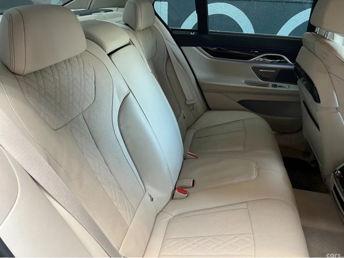 BMW 7-Series Saloon, Petrol Plug-in Hybrid, 2016, Black