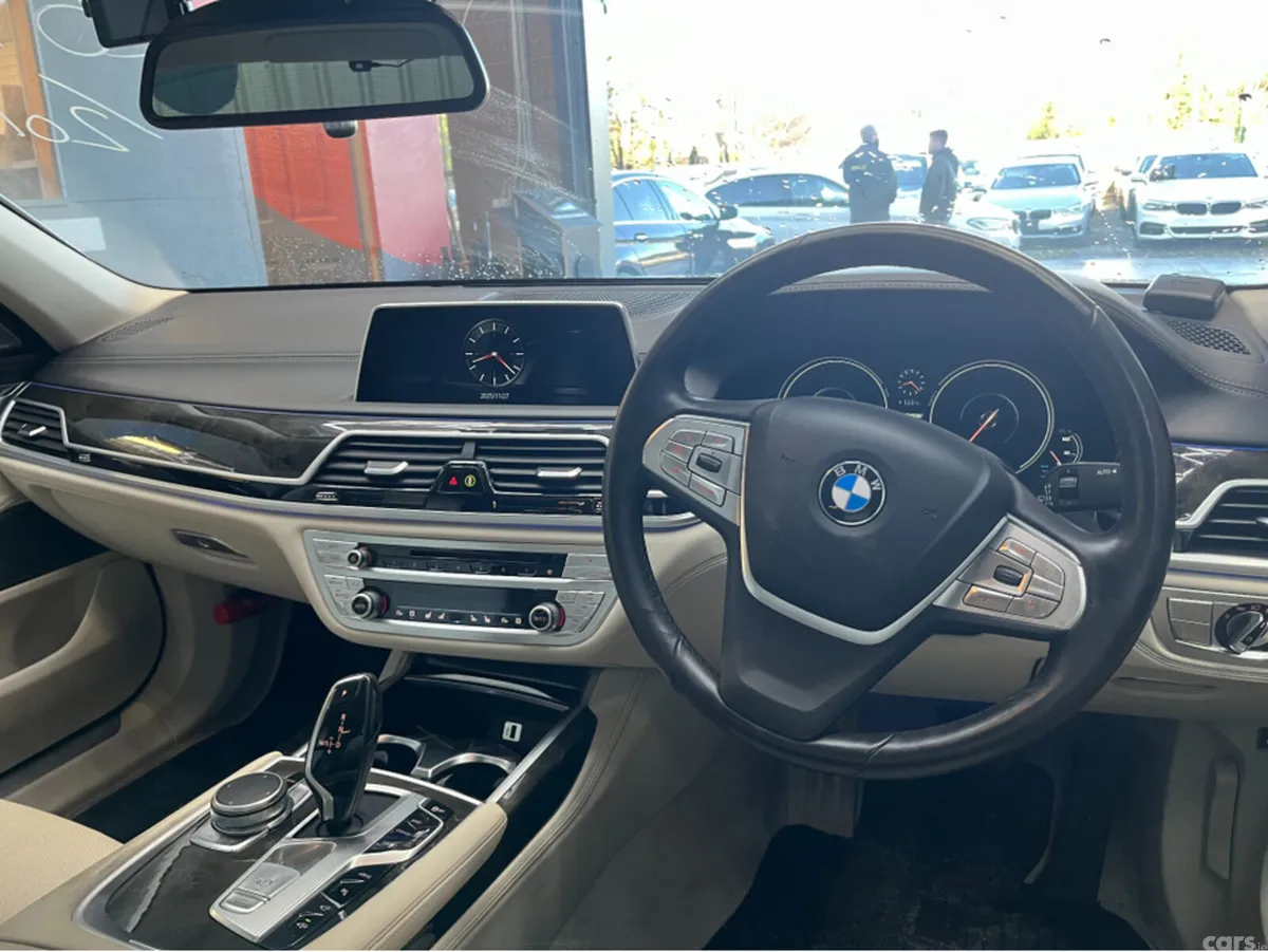 BMW 7-Series Saloon, Petrol Plug-in Hybrid, 2016, Black