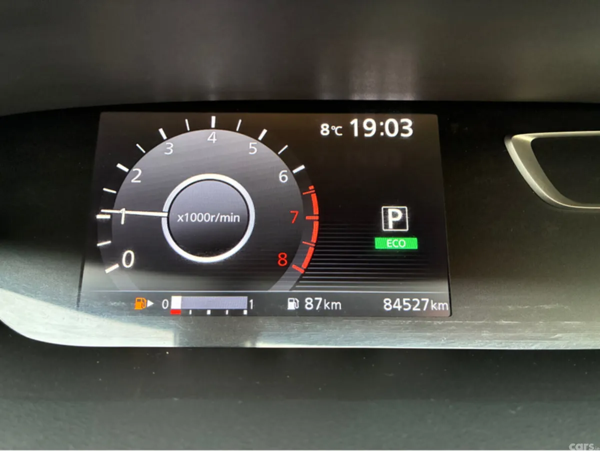 Nissan Serena MPV, Petrol Hybrid, 2017, Silver