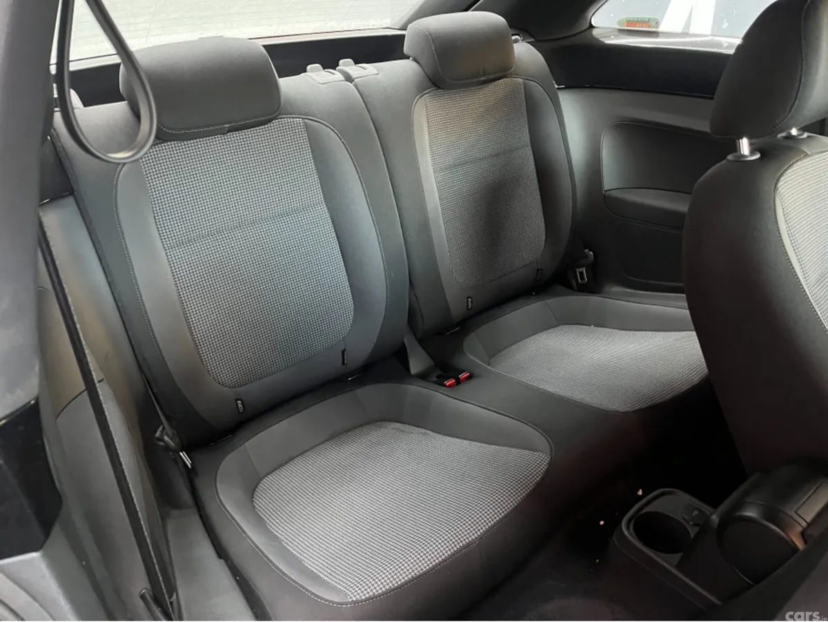Volkswagen Beetle Hatchback, Petrol, 2015, Black