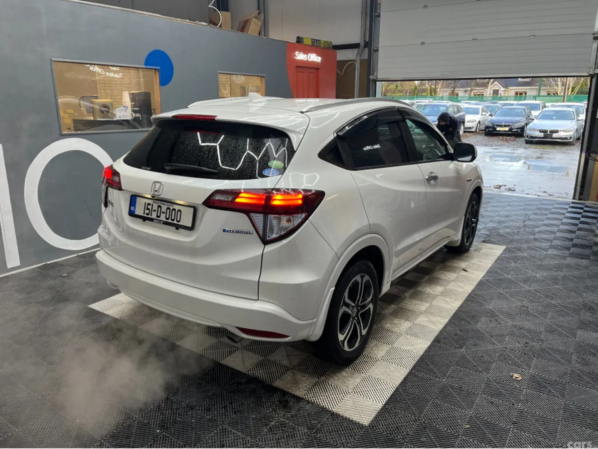Honda Vezel SUV, Petrol Hybrid, 2015, White