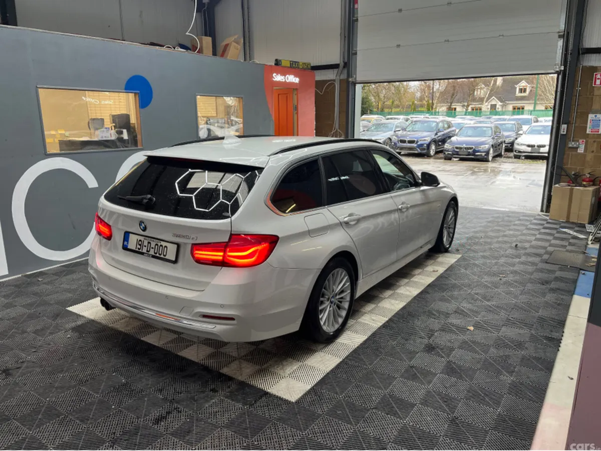 BMW 3-Series Estate, Diesel, 2019, White