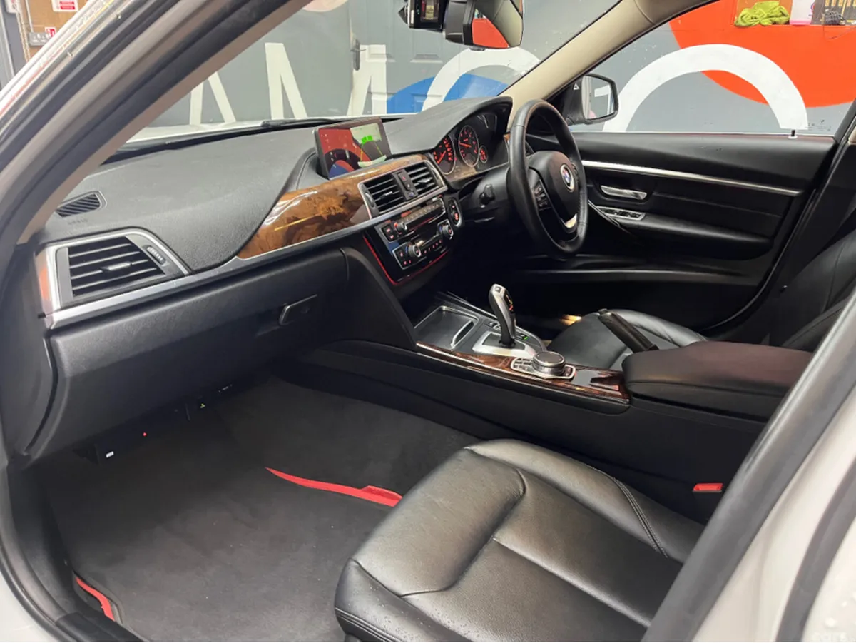 BMW 3-Series Estate, Diesel, 2019, White