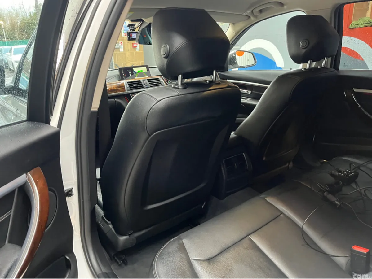 BMW 3-Series Estate, Diesel, 2019, White