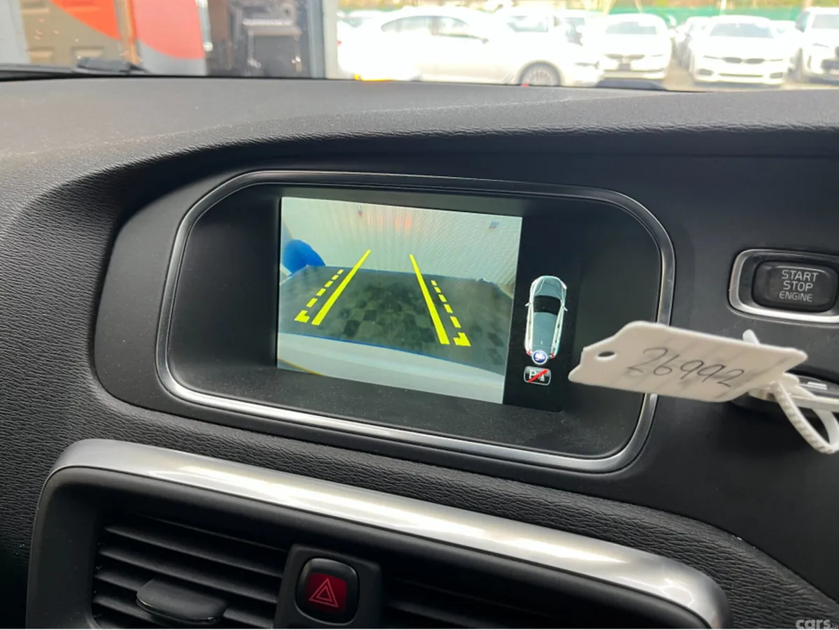 Volvo V40 Hatchback, Petrol, 2015, White