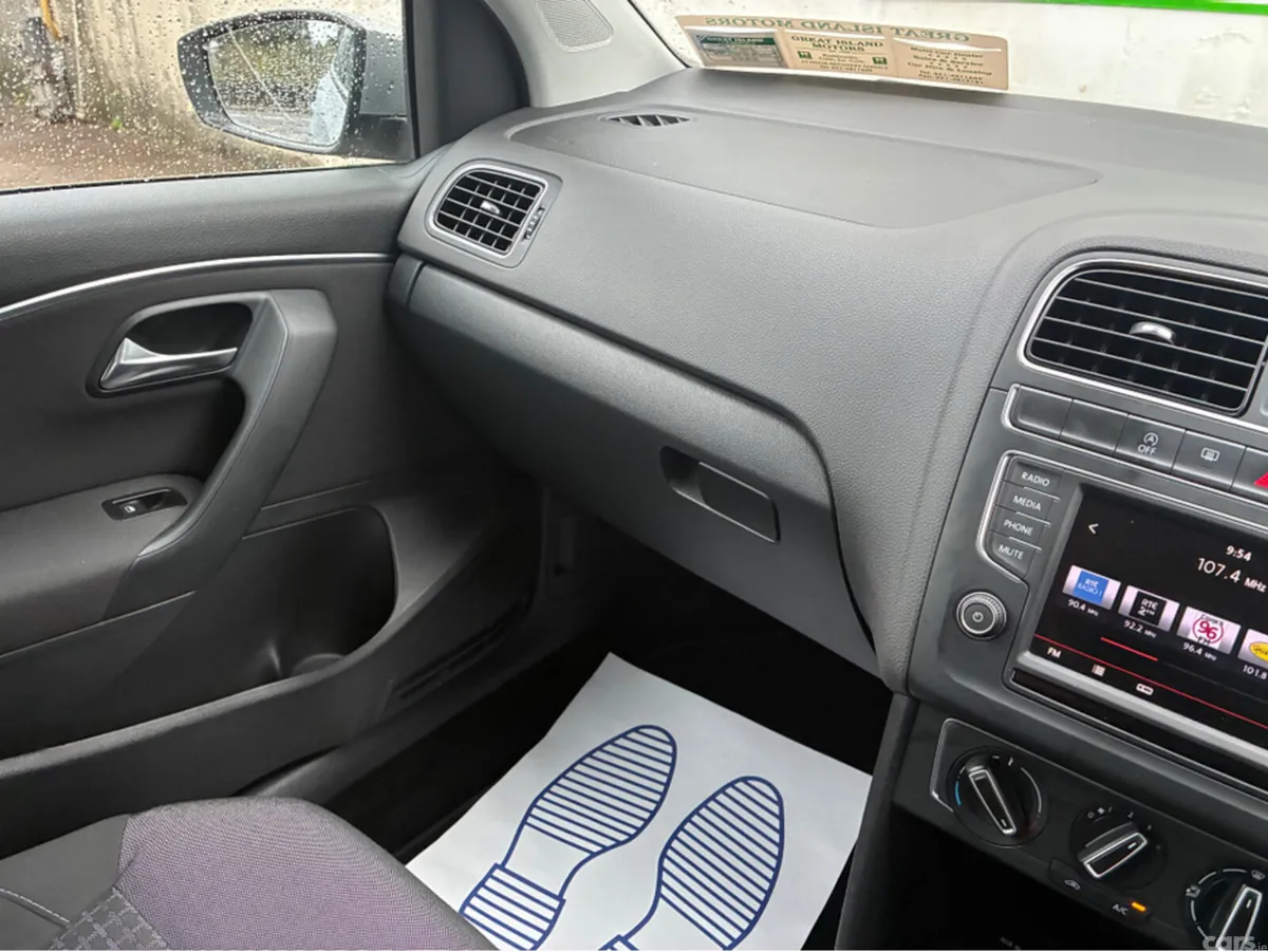 Volkswagen Polo Hatchback, Petrol, 2016, Silver