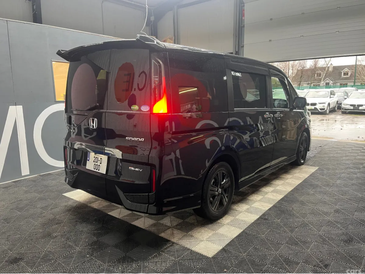 Honda Stepwagon MPV, Petrol Hybrid, 2020, Black