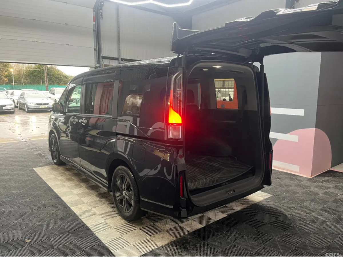 Honda Stepwagon MPV, Petrol Hybrid, 2020, Black