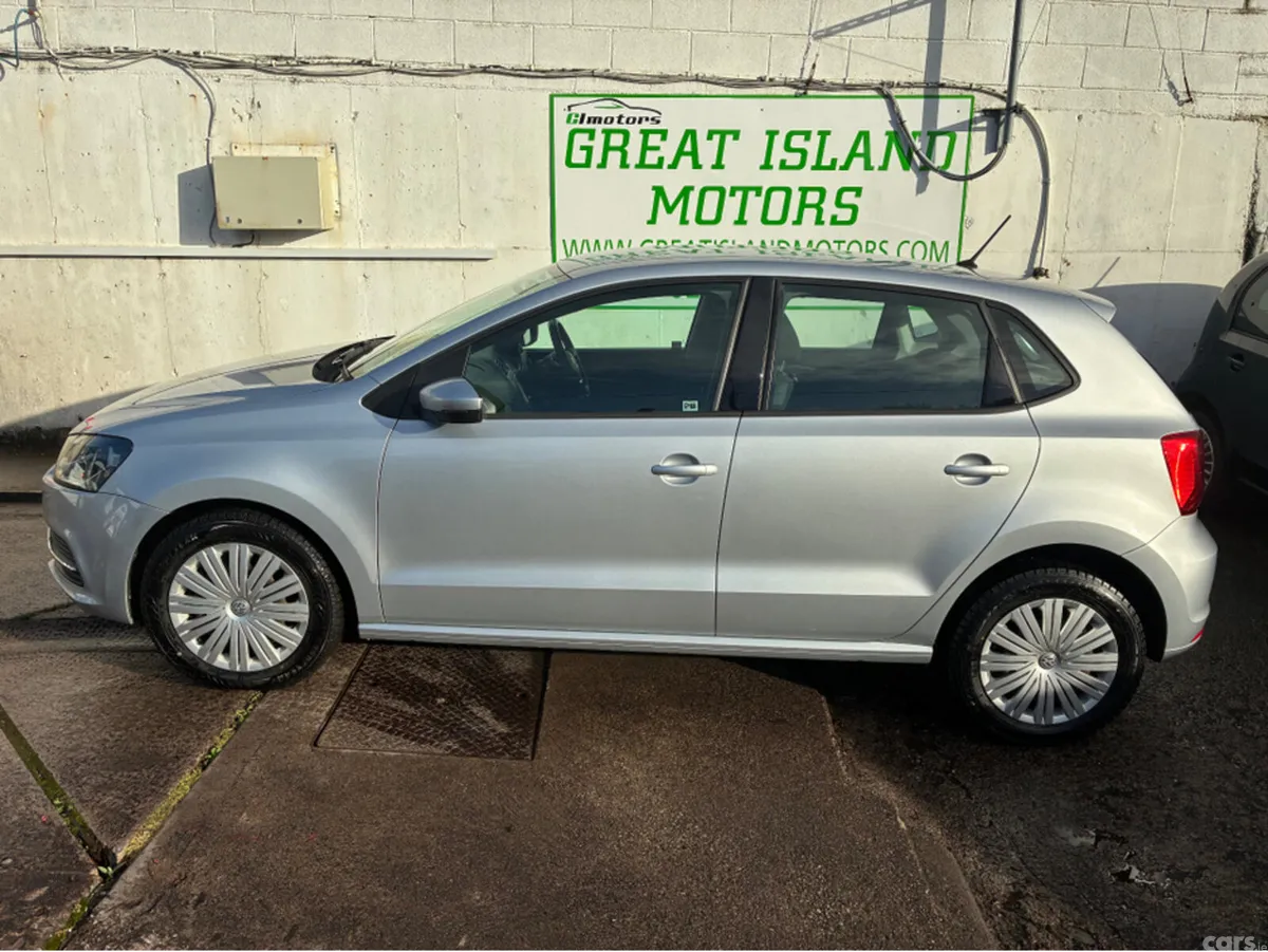 Volkswagen Polo Hatchback, Petrol, 2015, Silver