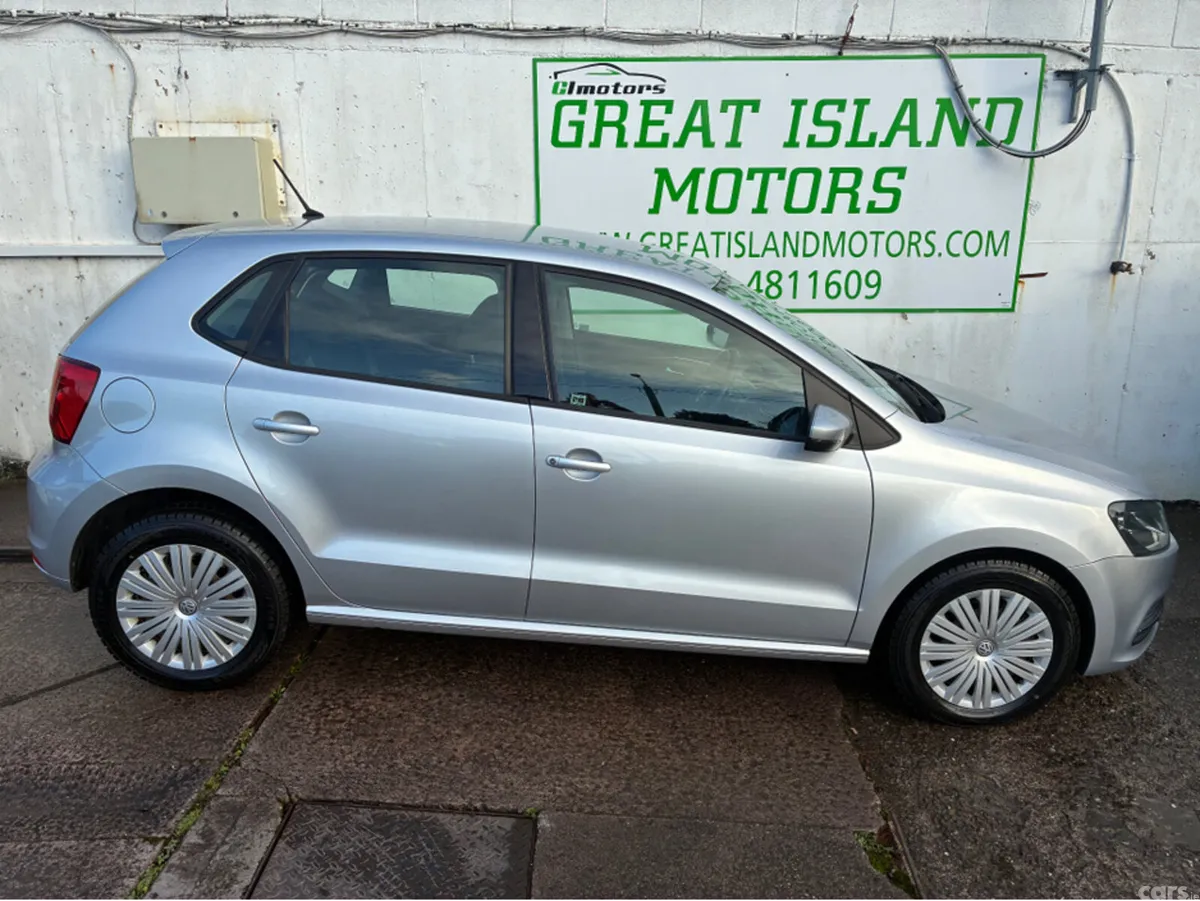 Volkswagen Polo Hatchback, Petrol, 2015, Silver