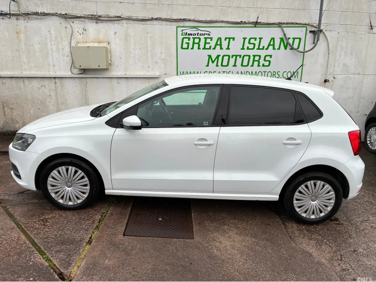 Volkswagen Polo Hatchback, Petrol, 2017, White