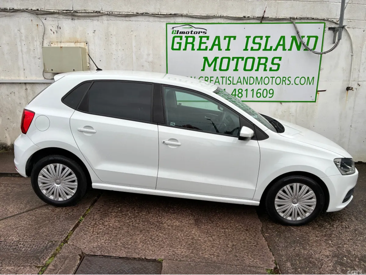 Volkswagen Polo Hatchback, Petrol, 2017, White