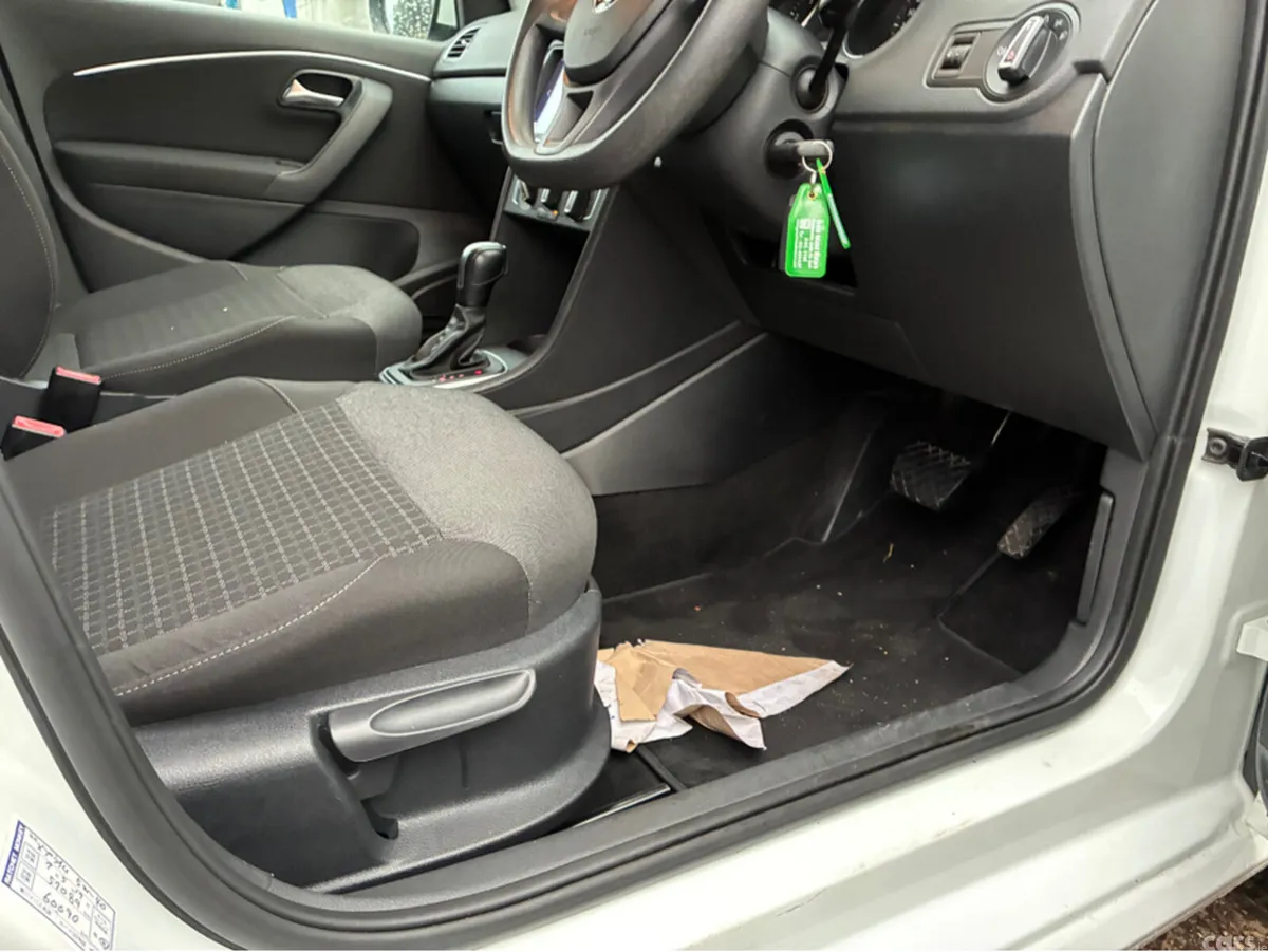 Volkswagen Polo Hatchback, Petrol, 2017, White