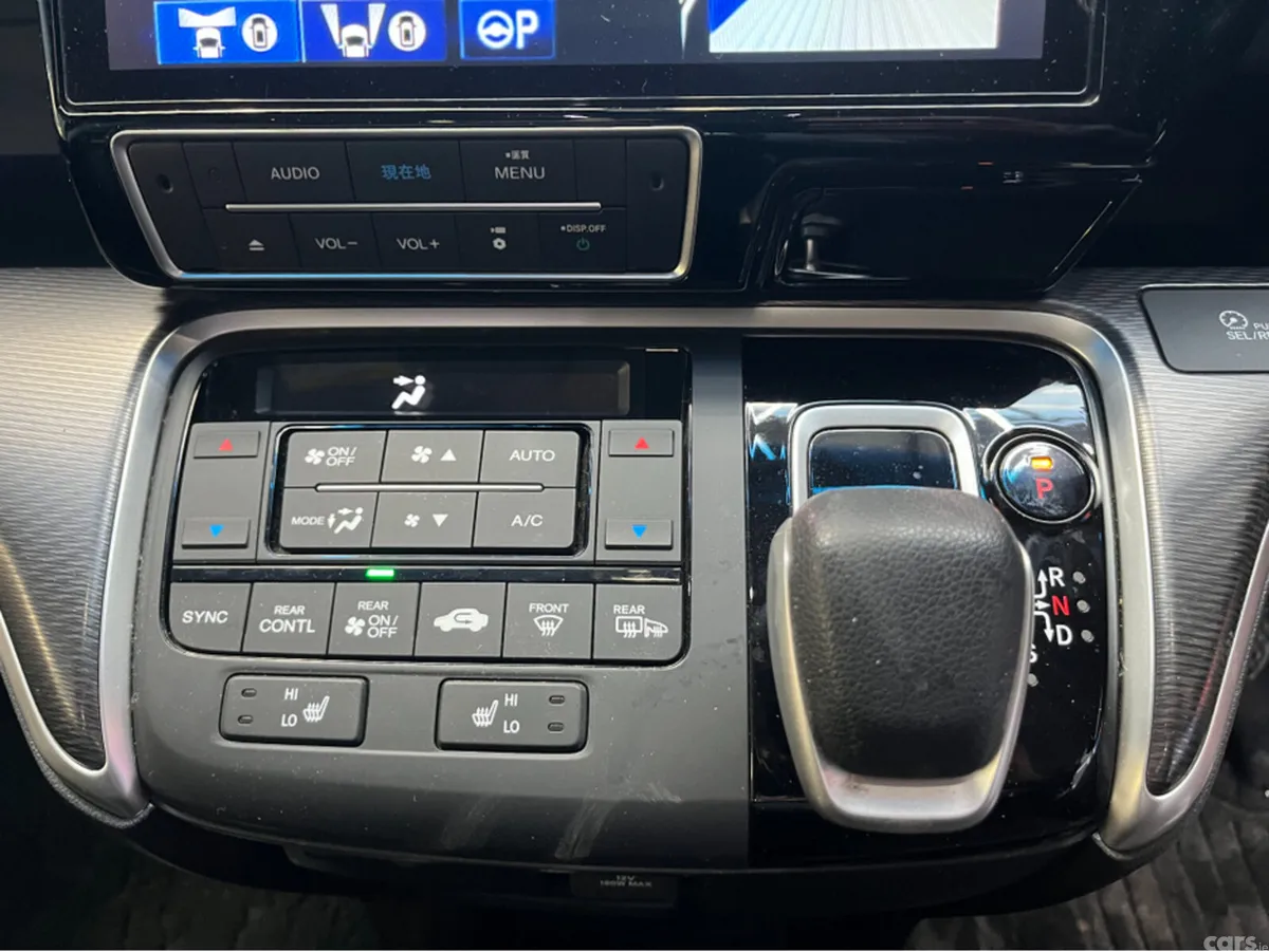 Honda Stepwagon MPV, Petrol Hybrid, 2020, Red