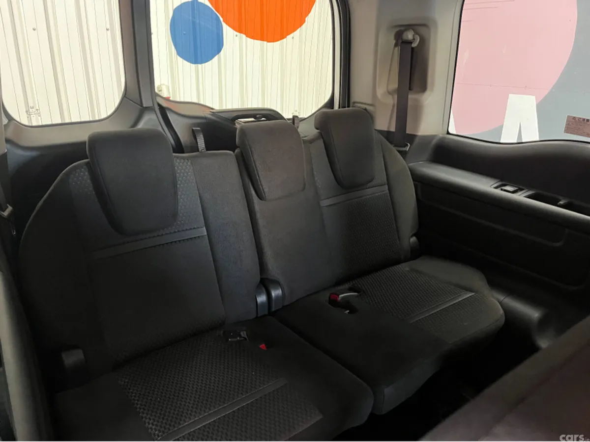 Honda Stepwagon MPV, Petrol Hybrid, 2019, White