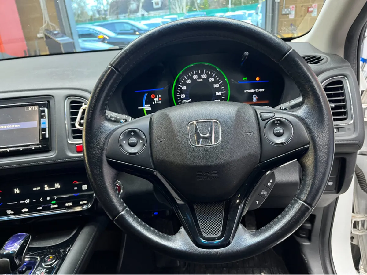 Honda Vezel SUV, Petrol Hybrid, 2015, White