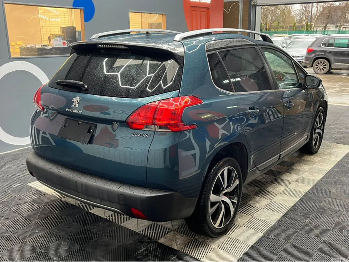 Peugeot 2008 Hatchback, Petrol, 2016, Blue