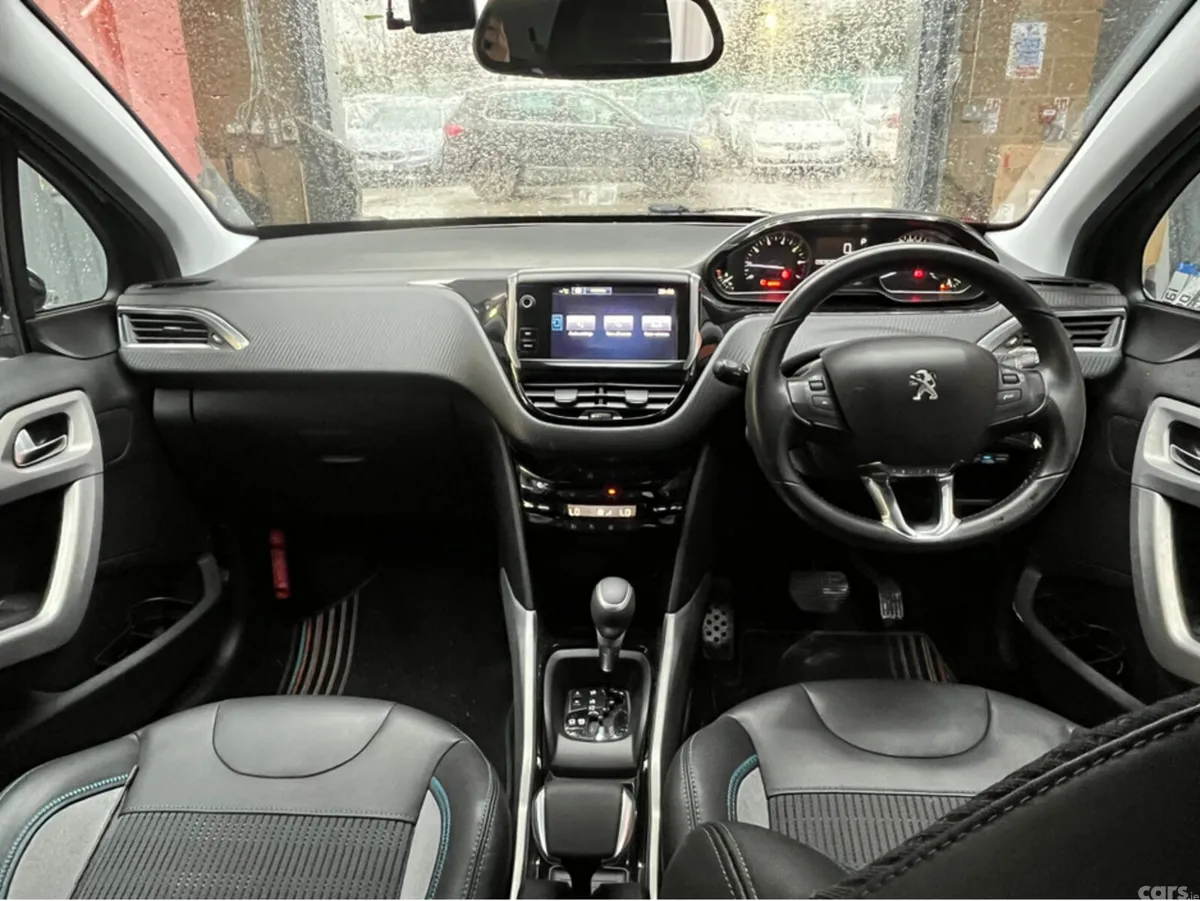 Peugeot 2008 Hatchback, Petrol, 2016, Blue