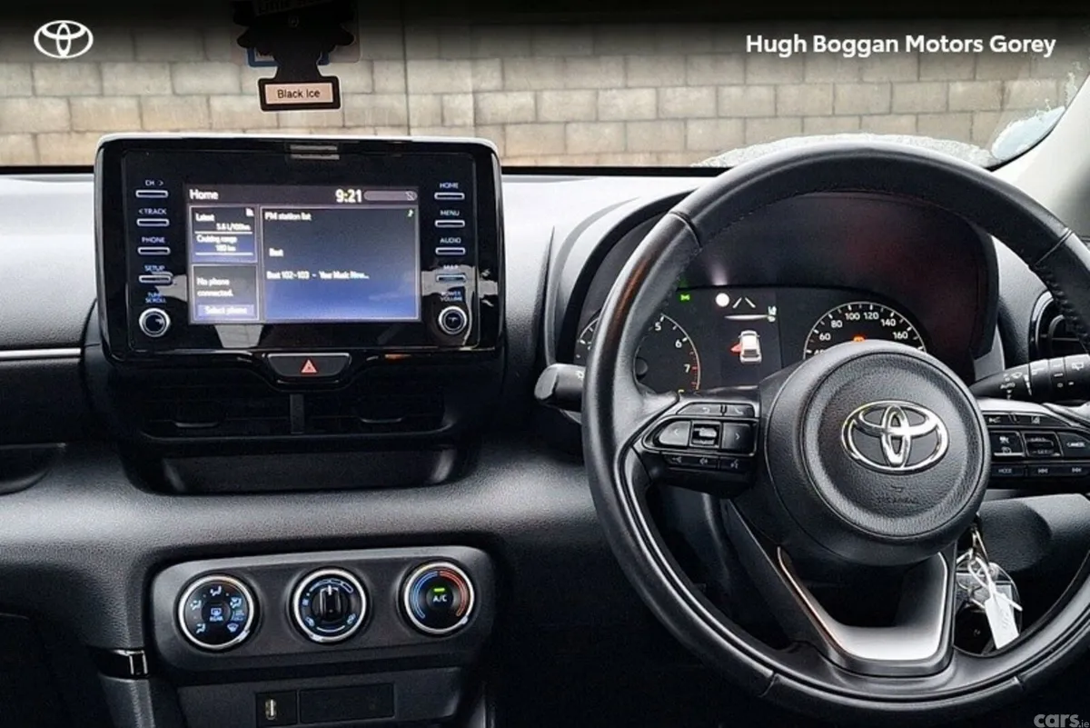 Toyota Yaris Hatchback, Petrol, 2023, Grey