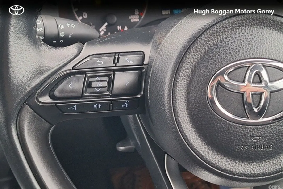 Toyota Yaris Hatchback, Petrol, 2023, Grey