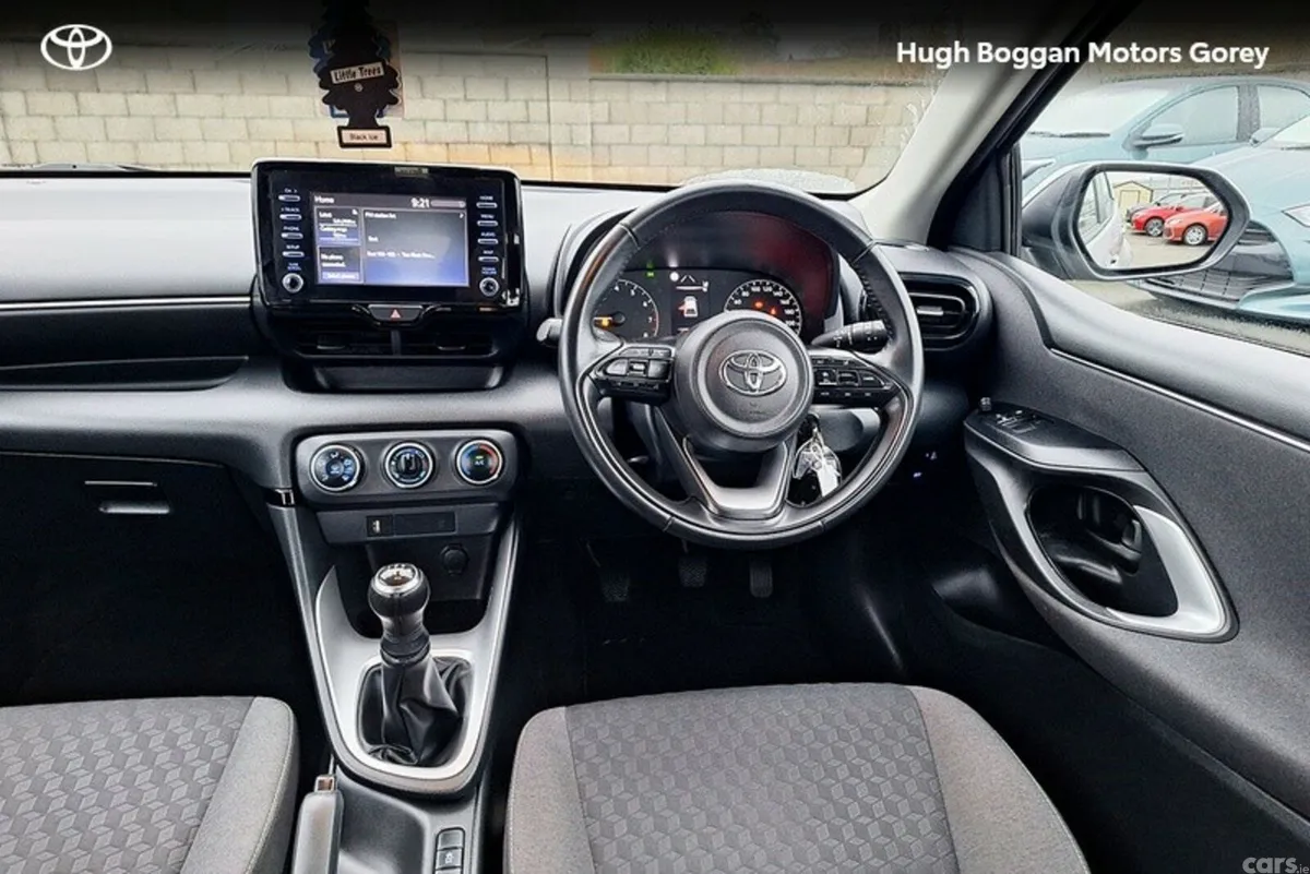 Toyota Yaris Hatchback, Petrol, 2023, Grey