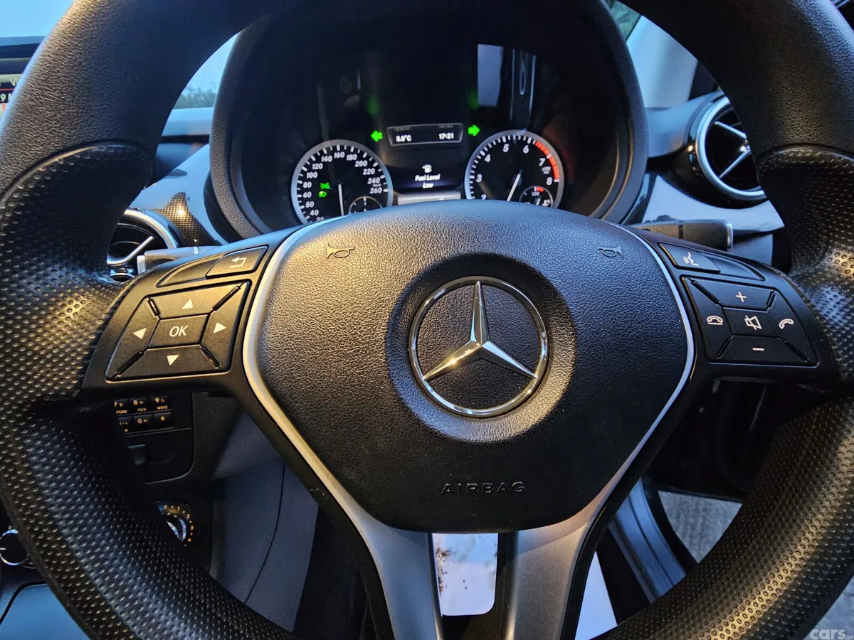 Mercedes-Benz B-Class MPV, Petrol, 2014, Black