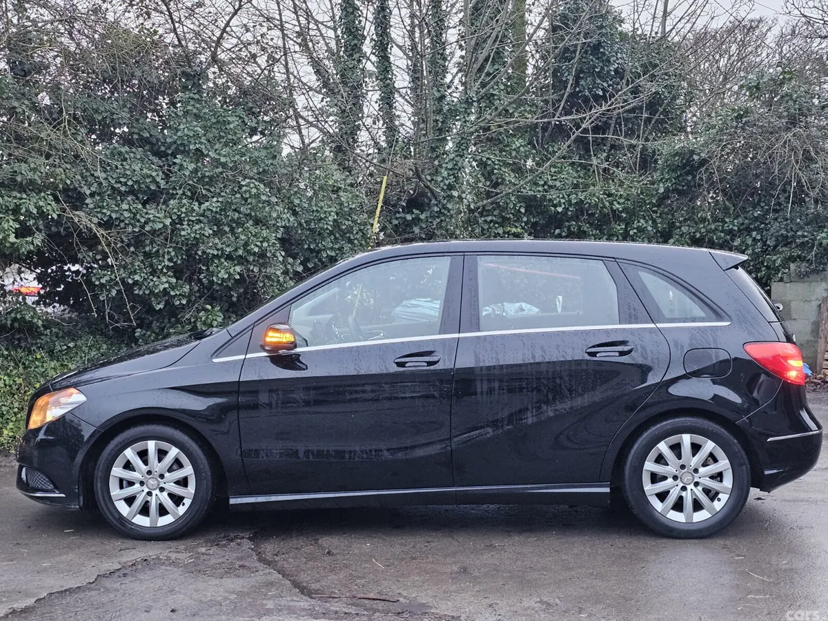 Mercedes-Benz B-Class MPV, Petrol, 2014, Black