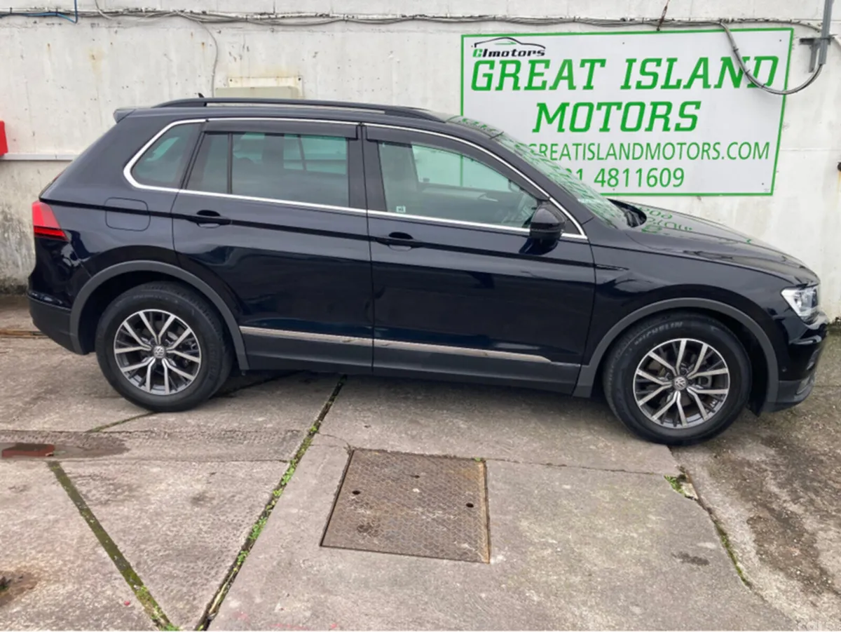 Volkswagen Tiguan Hatchback, Petrol, 2018, Black