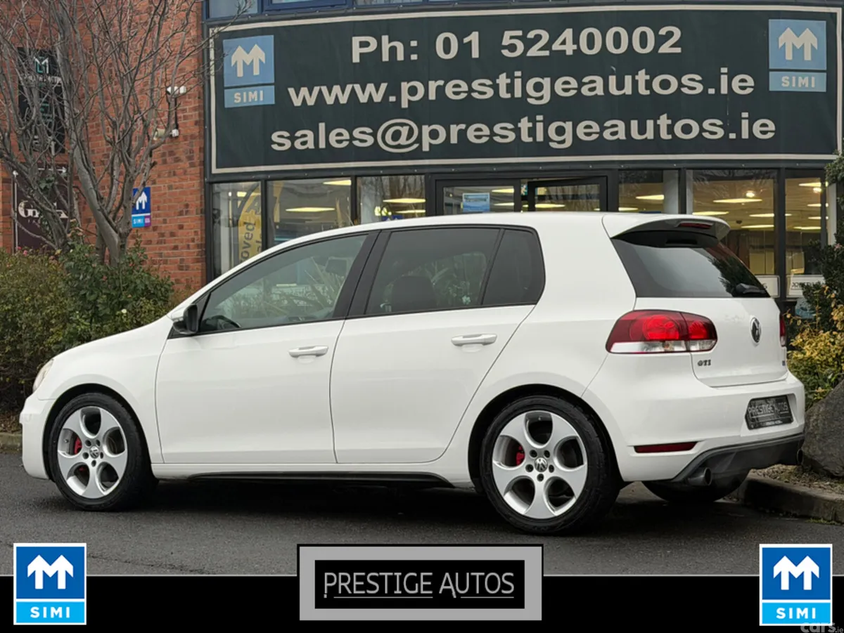 Volkswagen Golf Hatchback, Petrol, 2012, White