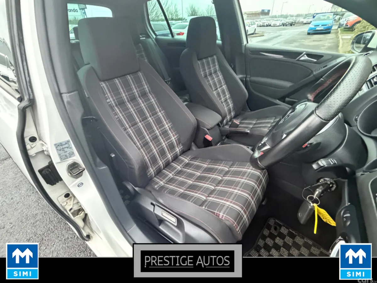 Volkswagen Golf Hatchback, Petrol, 2012, White