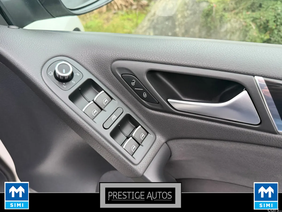 Volkswagen Golf Hatchback, Petrol, 2012, White