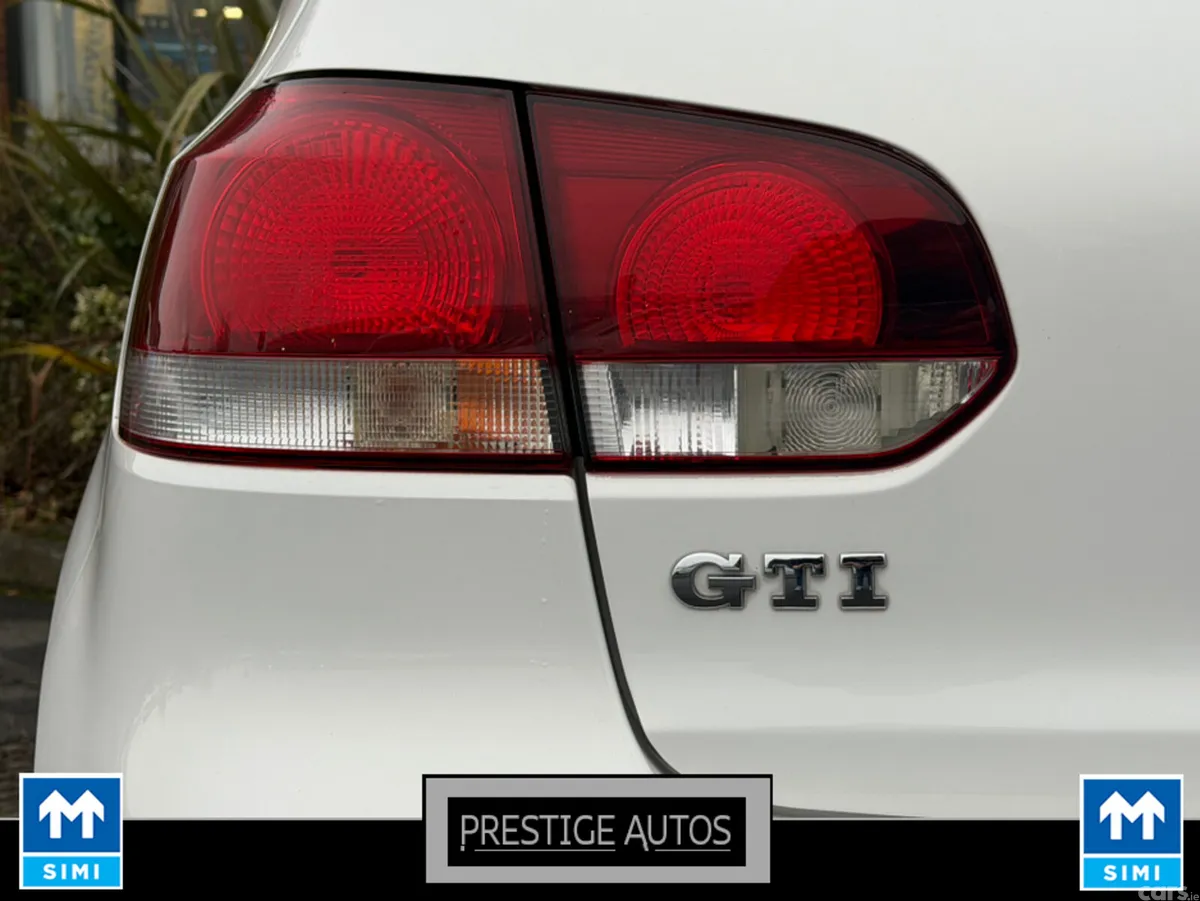 Volkswagen Golf Hatchback, Petrol, 2012, White