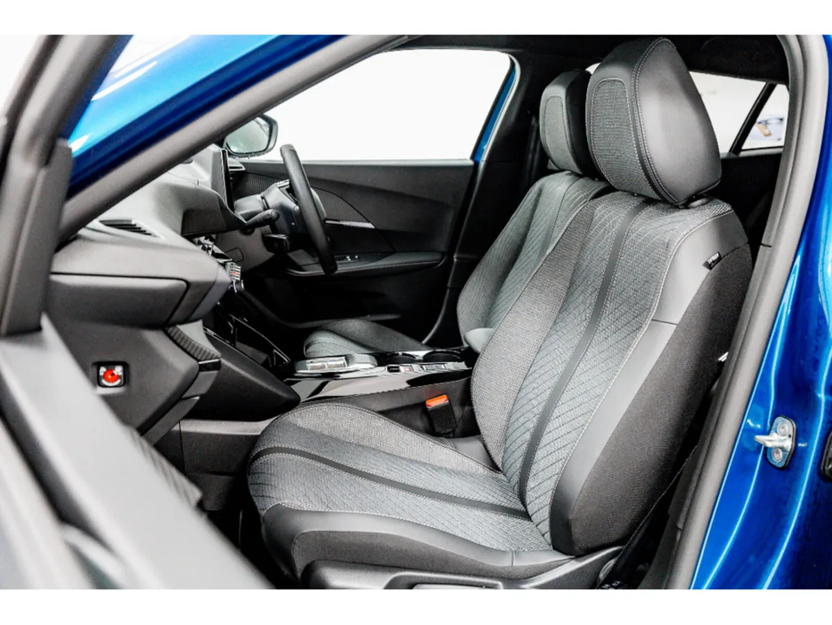 Peugeot 2008 SUV, Electric, 2026, Blue