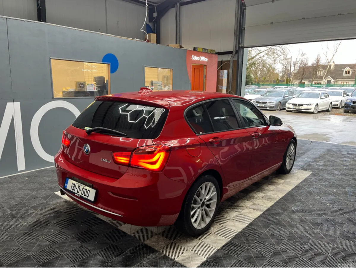 BMW 1-Series Hatchback, Diesel, 2019, Red