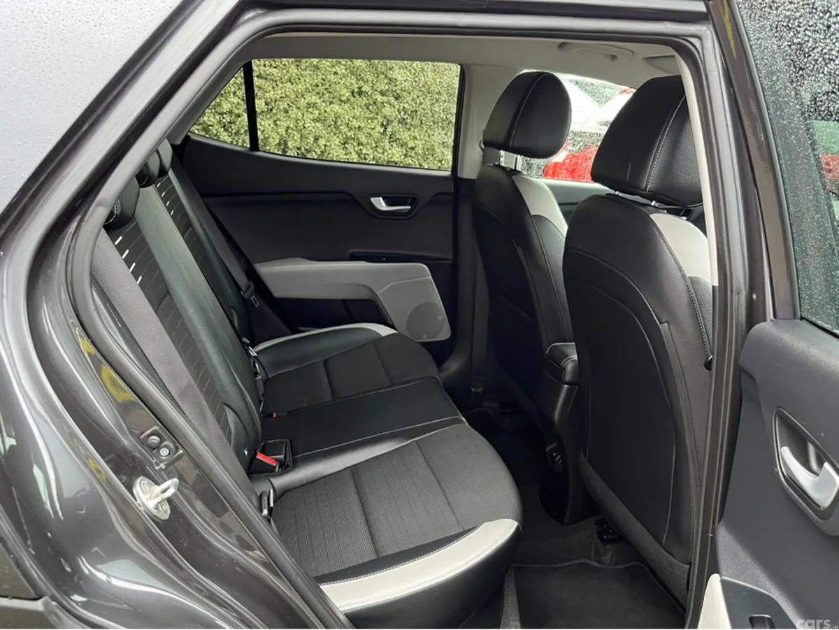 Kia Stonic Estate, Petrol, 2019, Grey
