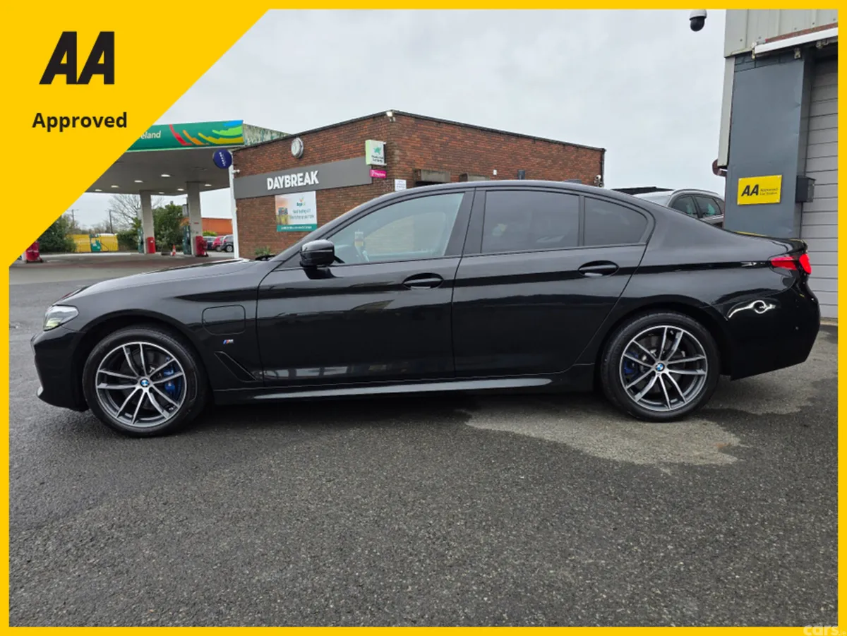 BMW 5-Series Saloon, Petrol Plug-in Hybrid, 2021, Black