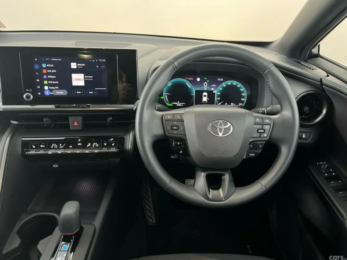 Toyota C-HR SUV, Petrol Hybrid, 2024, Silver