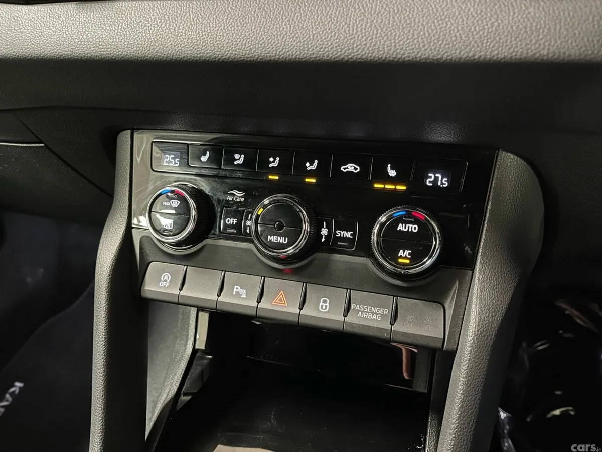 Skoda Karoq Estate, Diesel, 2023, Orange