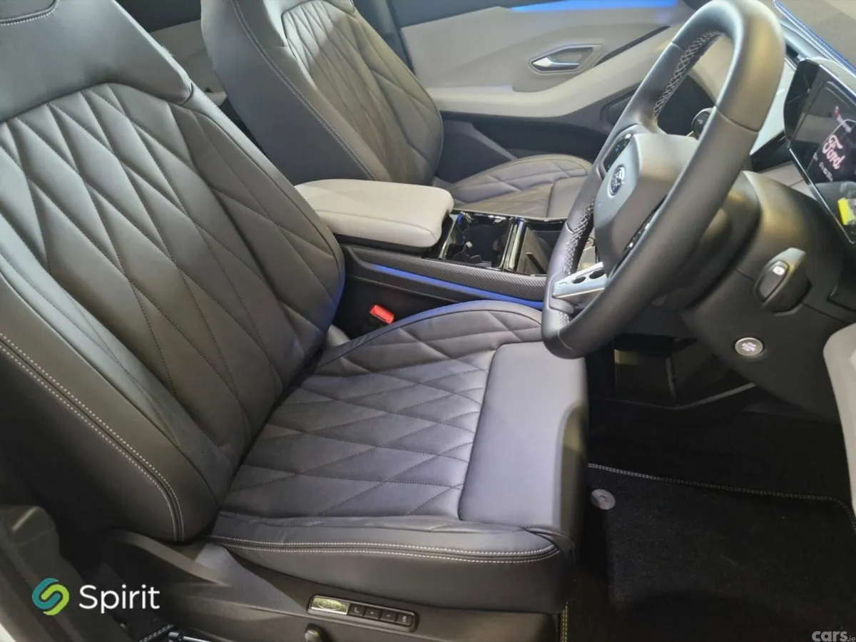 Ford Capri SUV, Electric, 2027, White