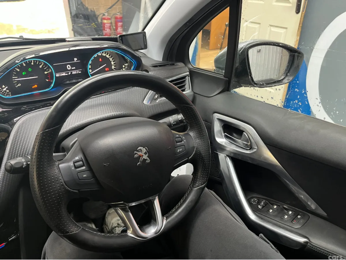 Peugeot 2008 SUV, Petrol, 2020, Silver
